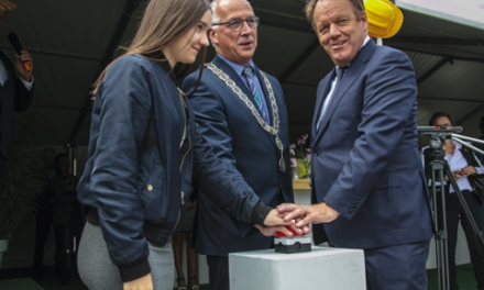 Hoogste punt nieuwbouw van Depot Zeven in Hulst (naast Morres) is bereikt 