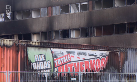 Na de brand bij meubelzaak Decor Wonen in Capelle: ‘Droevigheid overheerst’