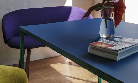 De Slim Table van Arco is jarig en bekent kleur