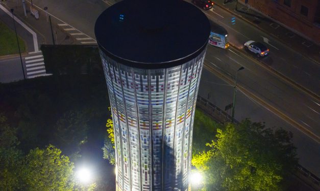 Nieuwe verlichting voor de Torre Arcobaleno in Milaan