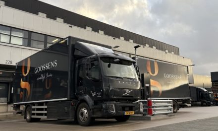 Goossens wonen & slapen viert eerste e-trucks